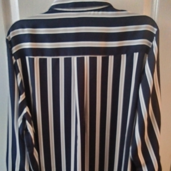 Ava and Viv Navy Blue and White 2X Button Up - Picture 3 of 5